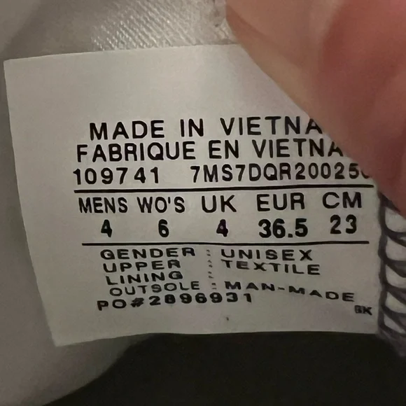 Converse - Picture 4 of 4